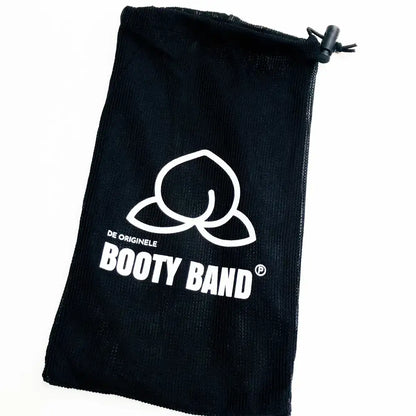 Zwarte opbergtas met trekkoord en ’BOOTY BAND’-logo in wit.